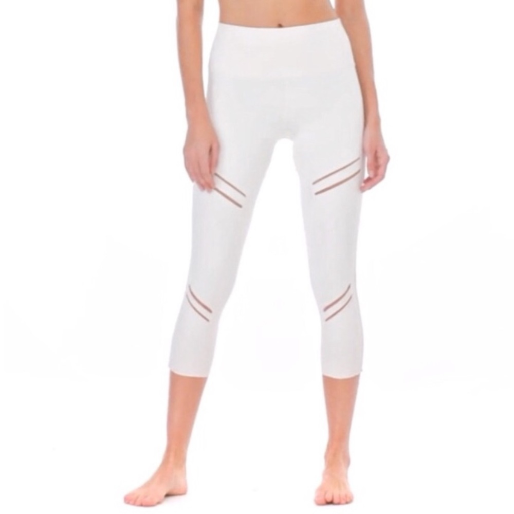 ❌SOLD❌Alo Yoga Slip on the High Waist Cosmic Capri